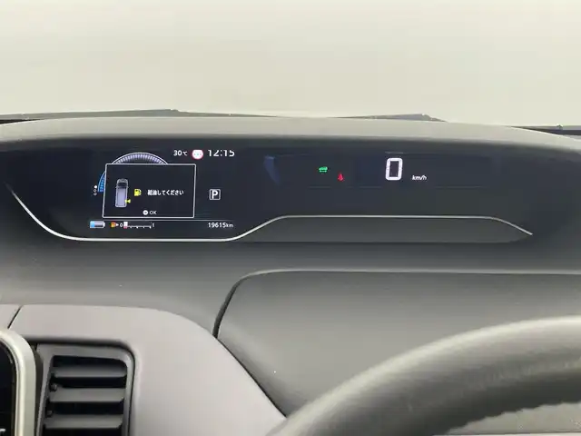 日産 セレナ e－パワー ハイウェイスター V 埼玉県 2020(令2)年 2万km ブリリアントホワイトパール 純正ナビ/全方位カメラ/ETC/前後ドライブレコーダー/プロパイロット/ブラインドスポットモニター/車線逸脱警報/標識認識機能/駐車支援システム/電子パーキングシステム/オートブレーキホールド/ウィンカーミラー/フロントフォグランプ/プッシュスタート/ステアリングリモコン/ロールサンシェード/両側パワースライドドア/純正フロアマット/純正ドアバイザー/純正16インチアルミホイール