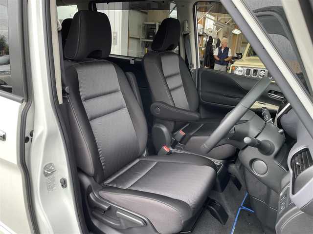 日産 セレナ e－パワー ハイウェイスター V 東京都 2020(令2)年 2万km ブリリアントホワイトパール 純正ナビ/全方位カメラ/ETC2.0/前後ドライブレコーダー/プロパイロット/ブラインドスポットモニター/車線逸脱警報/標識認識機能/駐車支援システム/電子パーキングシステム/オートブレーキホールド/ウィンカーミラー/フロントフォグランプ/プッシュスタート/ステアリングリモコン/ロールサンシェード/両側パワースライドドア/純正フロアマット/純正ドアバイザー/純正16インチアルミホイール