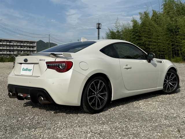 スバル ＢＲＺ S 兵庫県 2017(平29)年 5.6万km クリスタルホワイトP STIFエアロ/トランクスポイラー/ブリッツ車高調/純正ナビ/バックモニター/フルセグTV/純正アルミホイール/LEDヘッドライト/クリアランスソナー/ハーフレザーシート/スマートキー/プッシュスタート/革巻きステアリング