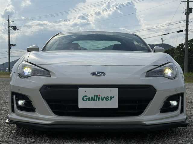 スバル ＢＲＺ S 兵庫県 2017(平29)年 5.6万km クリスタルホワイトP STIFエアロ/トランクスポイラー/ブリッツ車高調/純正ナビ/バックモニター/フルセグTV/純正アルミホイール/LEDヘッドライト/クリアランスソナー/ハーフレザーシート/スマートキー/プッシュスタート/革巻きステアリング