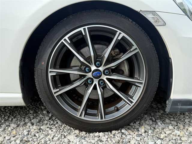 スバル ＢＲＺ S 兵庫県 2017(平29)年 5.6万km クリスタルホワイトP STIFエアロ/トランクスポイラー/ブリッツ車高調/純正ナビ/バックモニター/フルセグTV/純正アルミホイール/LEDヘッドライト/クリアランスソナー/ハーフレザーシート/スマートキー/プッシュスタート/革巻きステアリング