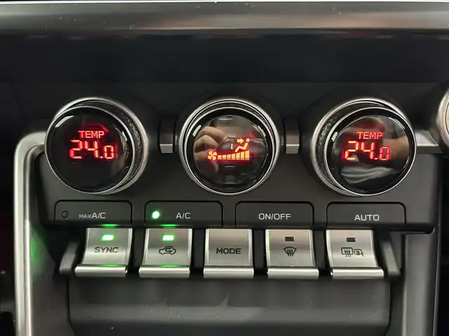 トヨタ ＧＲ８６ RZ 鹿児島県 2024(令6)年 1.1万km 赤 禁煙車/ワンオーナー/ＧＲフルエアロ/ナビ/フルセグＴＶ/バックカメラ/衝突軽減ブレーキ/ＥＴＣ/クルーズコントロール/シートヒーター/横滑り防止装置/コーナーセンサー/レーンキープアシスト/ＬＥＤヘッドライト