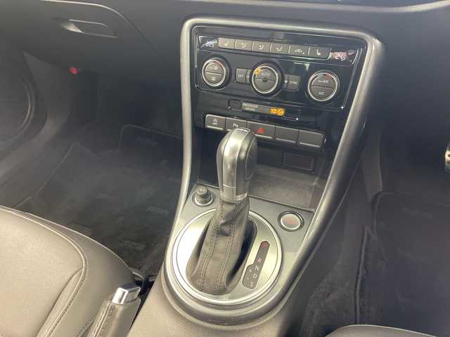 フォルクスワーゲン ザ・ビートル Rラインマイスター 岐阜県 2019(令1)年 6.6万km 黒 7インチナビ/　(TV/CD/DVD/Bluetooth/SD/USB/VTR/iPod)/革巻きステアリング/ステアリングリモコン/パドルシフト/HIDヘッドライト/オートライト/ヘッドライトレベライザー/黒革シート/シートヒーター(D/N席)/防眩ミラー/リアトラフィック/ブラインドスポットビューモニター/コーナーセンサー/スマートキー/プッシュスタート/スペアキー