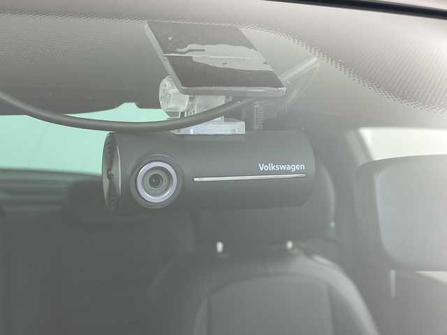 フォルクスワーゲン ザ・ビートル Rラインマイスター 岐阜県 2019(令1)年 6.6万km 黒 7インチナビ/　(TV/CD/DVD/Bluetooth/SD/USB/VTR/iPod)/革巻きステアリング/ステアリングリモコン/パドルシフト/HIDヘッドライト/オートライト/ヘッドライトレベライザー/黒革シート/シートヒーター(D/N席)/防眩ミラー/リアトラフィック/ブラインドスポットビューモニター/コーナーセンサー/スマートキー/プッシュスタート/スペアキー