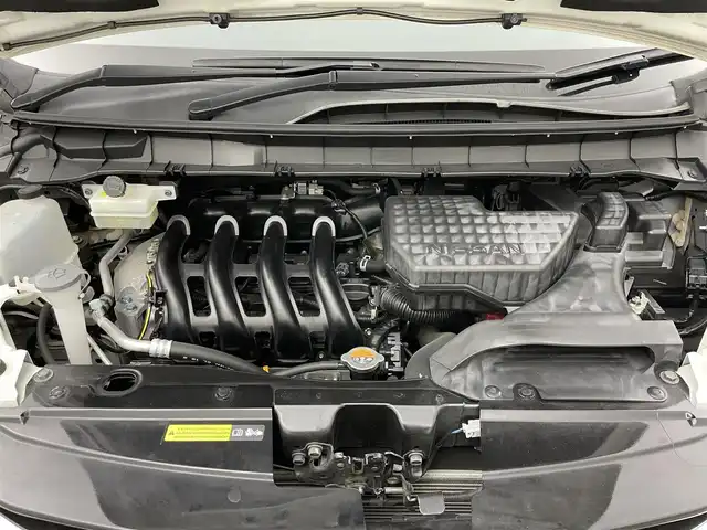 日産 セレナ ハイウェイスター Vセレクション 岡山県 2018(平30)年 5.8万km ブリリアントホワイトパール 純正9インチナビ/（CD/DVD/ブルーレイ/BT/フルセグ/USB）/型番：MM518D-L /純正11インチフリップダウンモニター /衝突軽減ブレーキ /両側電動スライド /アラウンドビューモニター /ビルトインETC /LEDヘッドライト /フォグランプ/オートライト/クルーズコントロール /ドライブレコーダー/コーナーセンサー/プッシュスタート/純正アルミホイール/新車保証書/取扱説明書/スペアキー×１