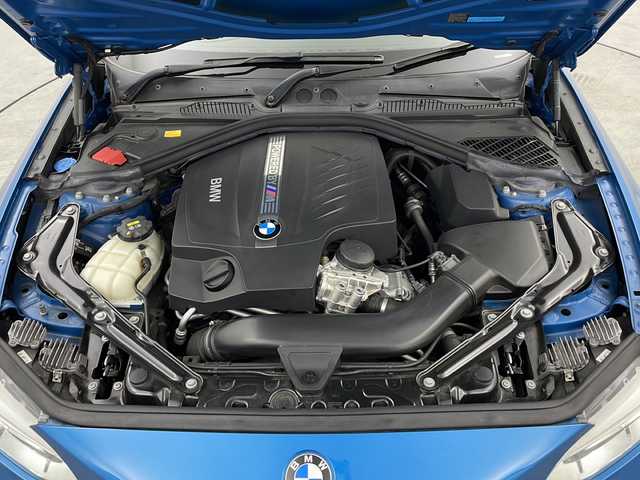 ＢＭＷ Ｍ２ 三重県 2017(平29)年 7万km ロングビーチブルーメタリック 禁煙車/純正HDDナビ/CD/DVD/BT/AUX/バックカメラ/衝突被害軽減ブレーキ/レーンキープアシスト/クルーズコントロール/レザーシート/シートヒーター/ビルトインETC/パドルシフト/オートライト/メモリシート/アイドリングストップ