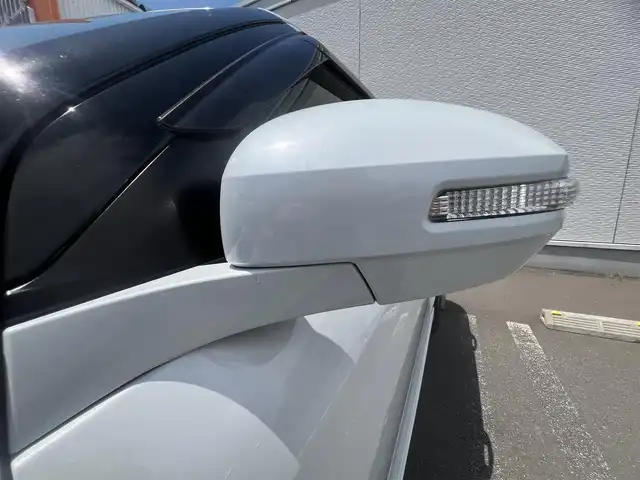 スズキ スイフト スポーツ 秋田県 2015(平27)年 9.7万km スノーホワイトパール 社外ナビ/フルセグ/LEDヘッドライト/社外アルミ/スマートキー/プッシュスタート/クルーズコントロール/社外フロアマット/純正ドアバイザー/ETC/オートライト/オートエアコン/パワーステアリング/パワーウィンドウ/横滑り防止/盗難防止装置/電動格納ウィンカーミラー/保証書/取扱説明書/記録簿