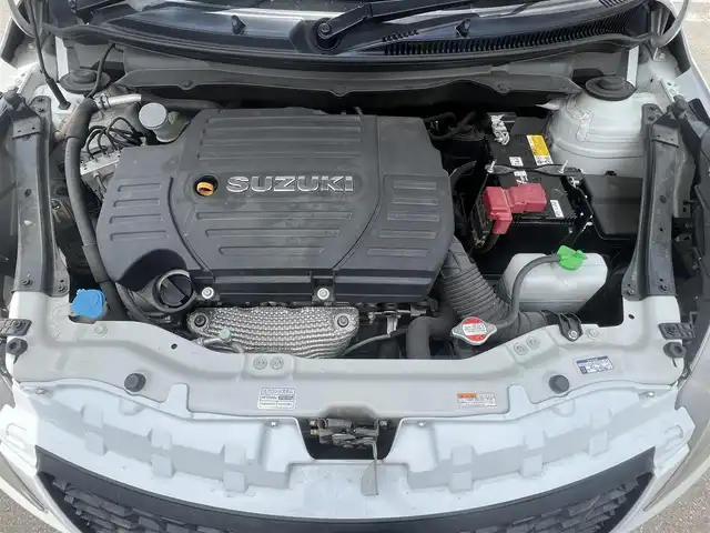 スズキ スイフト スポーツ 秋田県 2015(平27)年 9.7万km スノーホワイトパール 社外ナビ/フルセグ/LEDヘッドライト/社外アルミ/スマートキー/プッシュスタート/クルーズコントロール/社外フロアマット/純正ドアバイザー/ETC/オートライト/オートエアコン/パワーステアリング/パワーウィンドウ/横滑り防止/盗難防止装置/電動格納ウィンカーミラー/保証書/取扱説明書/記録簿