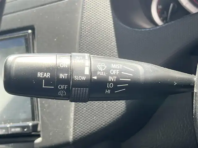 スズキ スイフト スポーツ 秋田県 2015(平27)年 9.7万km スノーホワイトパール 社外ナビ/フルセグ/LEDヘッドライト/社外アルミ/スマートキー/プッシュスタート/クルーズコントロール/社外フロアマット/純正ドアバイザー/ETC/オートライト/オートエアコン/パワーステアリング/パワーウィンドウ/横滑り防止/盗難防止装置/電動格納ウィンカーミラー/保証書/取扱説明書/記録簿