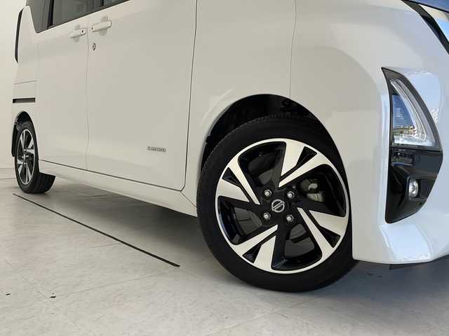 日産 ルークス HWS X プロパイロットED 愛知県 2024(令6)年 0.5万km ホワイトパール 助手席スライドアップシート/プロパイロット/純正9型ナビ/全方位カメラ/両側パワースライドドア/レーダークルーズコントロール/フルセグTV/Bluetooth/コーナーセンサー/純正AW/LEDヘッドライト/ETC/ステアリングスイッチ/スマートキー/プッシュスタート