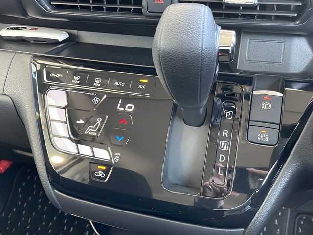 日産 ルークス HWS X プロパイロットED 愛知県 2024(令6)年 0.5万km ホワイトパール 助手席スライドアップシート/プロパイロット/純正9型ナビ/全方位カメラ/両側パワースライドドア/レーダークルーズコントロール/フルセグTV/Bluetooth/コーナーセンサー/純正AW/LEDヘッドライト/ETC/ステアリングスイッチ/スマートキー/プッシュスタート