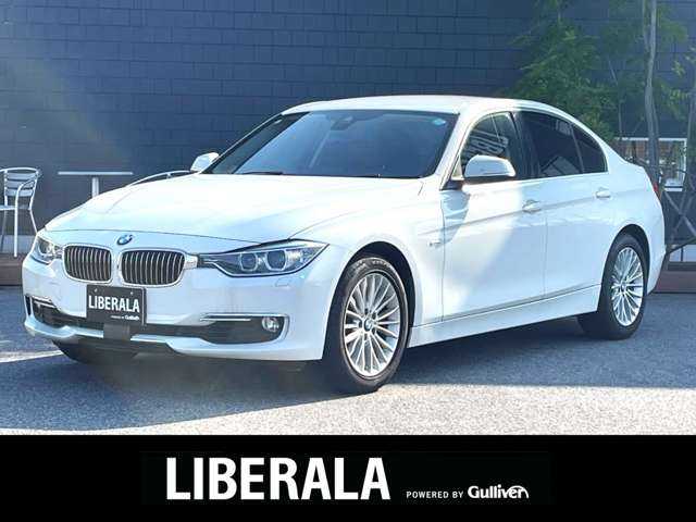 ＢＭＷ ３２０ｉ ラグジュアリー 滋賀県 2015(平27)年 4.1万km アルピンホワイトⅢ レザーシート(ブラウン)/シートヒーター(D/N席)/パワーシート(D/N席)/純正ナビ/CD/DVD/BT/USB/Bカメラ/ドライビングアシスト/ACC/LKA/ルームミラーETC/純正17インチAW/純正フロアマット/スペアキー1本