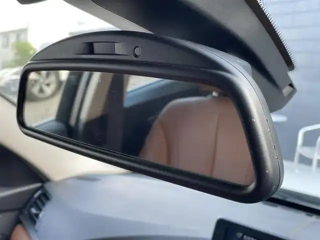 ＢＭＷ ３２０ｉ ラグジュアリー 滋賀県 2015(平27)年 4.1万km アルピンホワイトⅢ レザーシート(ブラウン)/シートヒーター(D/N席)/パワーシート(D/N席)/純正ナビ/CD/DVD/BT/USB/Bカメラ/ドライビングアシスト/ACC/LKA/ルームミラーETC/純正17インチAW/純正フロアマット/スペアキー1本