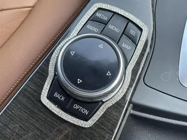 ＢＭＷ ３２０ｉ ラグジュアリー 滋賀県 2015(平27)年 4.1万km アルピンホワイトⅢ レザーシート(ブラウン)/シートヒーター(D/N席)/パワーシート(D/N席)/純正ナビ/CD/DVD/BT/USB/Bカメラ/ドライビングアシスト/ACC/LKA/ルームミラーETC/純正17インチAW/純正フロアマット/スペアキー1本