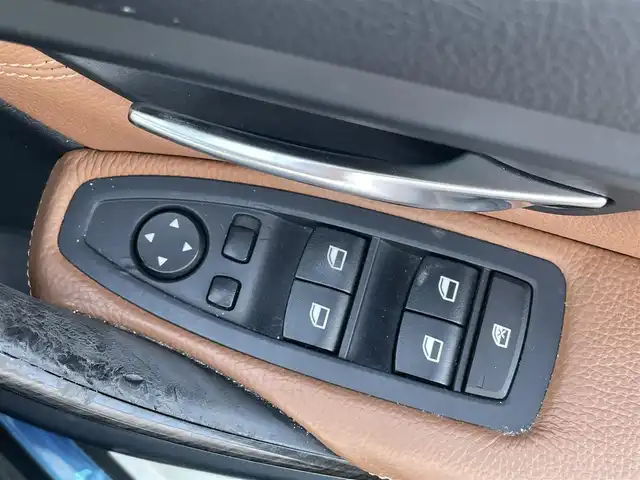 ＢＭＷ ３２０ｉ ラグジュアリー 滋賀県 2015(平27)年 4.1万km アルピンホワイトⅢ レザーシート(ブラウン)/シートヒーター(D/N席)/パワーシート(D/N席)/純正ナビ/CD/DVD/BT/USB/Bカメラ/ドライビングアシスト/ACC/LKA/ルームミラーETC/純正17インチAW/純正フロアマット/スペアキー1本