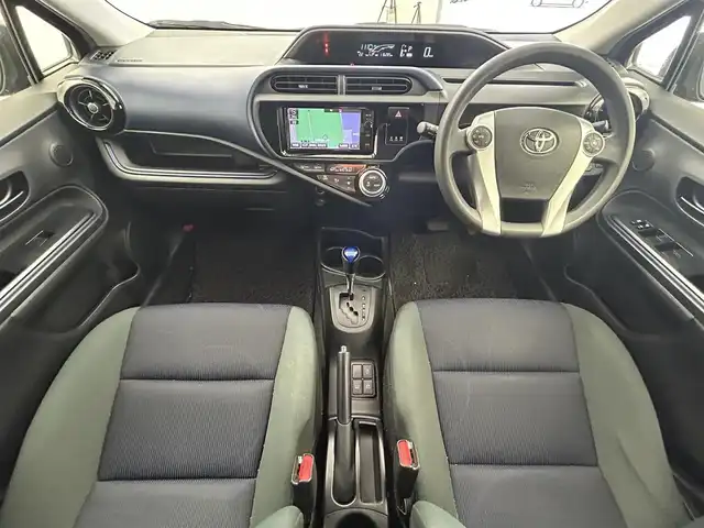 トヨタ アクア S 岡山県 2015(平27)年 11.7万km ダークバイオレットマイカメタリック 純正ナビ/NSZN-W64T/（CD/DVD/TV/BT)/バックカメラ/ETC/オートライト