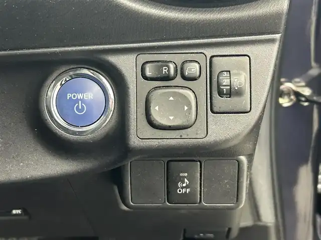 トヨタ アクア S 岡山県 2015(平27)年 11.7万km ダークバイオレットマイカメタリック 純正ナビ/NSZN-W64T/（CD/DVD/TV/BT)/バックカメラ/ETC/オートライト