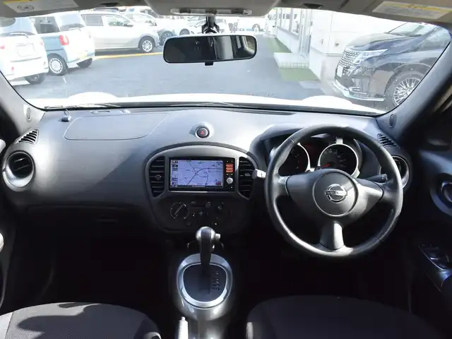 日産 ジューク 15RS タイプV 神奈川県 2012(平24)年 2万km ブリリアントシルバー 純正7インチワイドナビ/：ワンセグTV/：CD再生/：バックカメラ/マフラーカッター/純正フロアマット/：ドアバイザー/プライバシーガラス