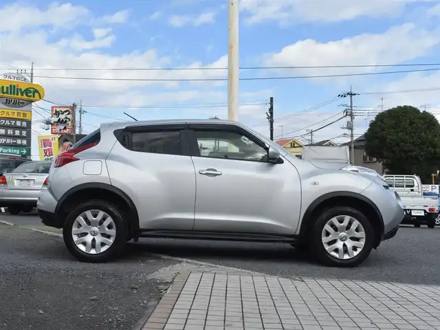 日産 ジューク 15RS タイプV 神奈川県 2012(平24)年 2万km ブリリアントシルバー 純正7インチワイドナビ/：ワンセグTV/：CD再生/：バックカメラ/マフラーカッター/純正フロアマット/：ドアバイザー/プライバシーガラス