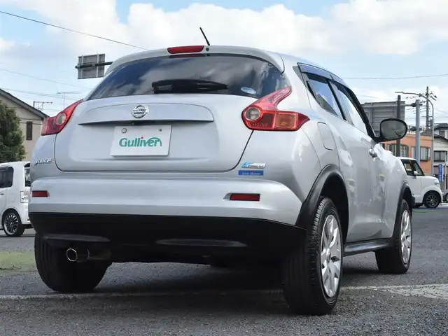 日産 ジューク 15RS タイプV 神奈川県 2012(平24)年 2万km ブリリアントシルバー 純正7インチワイドナビ/：ワンセグTV/：CD再生/：バックカメラ/マフラーカッター/純正フロアマット/：ドアバイザー/プライバシーガラス