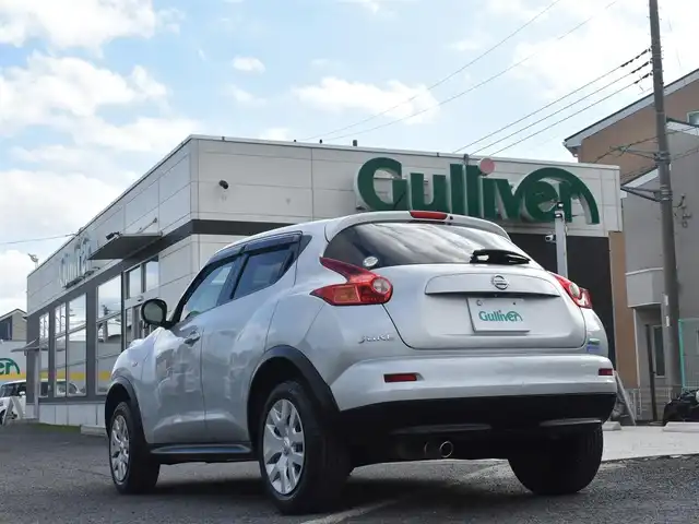 日産 ジューク 15RS タイプV 神奈川県 2012(平24)年 2万km ブリリアントシルバー 純正7インチワイドナビ/：ワンセグTV/：CD再生/：バックカメラ/マフラーカッター/純正フロアマット/：ドアバイザー/プライバシーガラス
