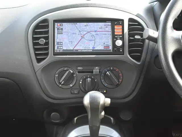 日産 ジューク 15RS タイプV 神奈川県 2012(平24)年 2万km ブリリアントシルバー 純正7インチワイドナビ/：ワンセグTV/：CD再生/：バックカメラ/マフラーカッター/純正フロアマット/：ドアバイザー/プライバシーガラス