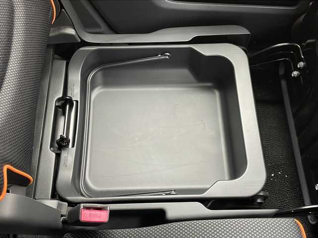 スズキ ハスラー G 岩手県 2014(平26)年 8.4万km パッションオレンジマイカ/スペリアホワイト レーダーブレーキＳ　ナビ　フルセグ　ＤＶＤ再生　シートヒーター　ＥＴＣ　ツィーター　オフロードモード　ヒルディセントコントロール　積込冬タイヤ付ＡＷ　純正マット　ヒーター付電格ミラー　スマートキー