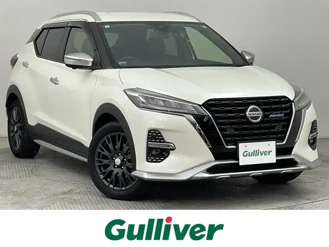 日産 キックス オーテック 道央・札幌 2023(令5)年 2万km ブリリアントホワイトパール ・4WD/・アラウンドビューモニター/・純正ナビ/CD/USB/フルセグTV/・ビルドインETC/・前後ドライブレコーダー/・衝突軽減ブレーキ/・横滑り防止装置/・レーンキープアシスト/・前後コーナーセンサー/・プロパイロット/・ブレーキホールド/・電動パーキングブレーキ/・コーナーリングスタビリティアシスト/・エマージェンシーブレーキ/LDW/LDP/・セーフティアシスト/・VIPERセキュリティ/・オートライト/・LEDライト/・LEDフォグランプ/・レベライザー/・シートヒーター/・プッシュスタート/・ステアヒーター/・スマートキー/・純正フロアマット/・ドアバイザー