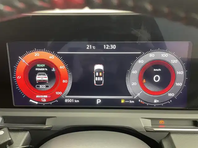 日産 オーラ ニスモ 千葉県 2022(令4)年 0.9万km スーパーブラック 禁煙車　/衝突軽減システム　/純正ナビ　/ＡＭ　ＦＭ　ＢＴ　フルセグ　/レーダークルーズコントロール　/レーンキープアシスト　/ブラインドスポットモニター　/全周囲カメラ　/標識検知機能/コーナーセンサー　/ふらつき検知/デジタルインナーミラー/ETC2.0/電格ミラー/LEDヘッドライト/オートライト/オートハイビーム/スマートキー2本/純正アルミホイール/純正フロアマット