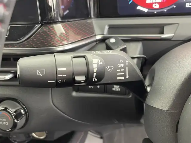 日産 オーラ ニスモ 千葉県 2022(令4)年 0.9万km スーパーブラック 禁煙車　/衝突軽減システム　/純正ナビ　/ＡＭ　ＦＭ　ＢＴ　フルセグ　/レーダークルーズコントロール　/レーンキープアシスト　/ブラインドスポットモニター　/全周囲カメラ　/標識検知機能/コーナーセンサー　/ふらつき検知/デジタルインナーミラー/ETC2.0/電格ミラー/LEDヘッドライト/オートライト/オートハイビーム/スマートキー2本/純正アルミホイール/純正フロアマット