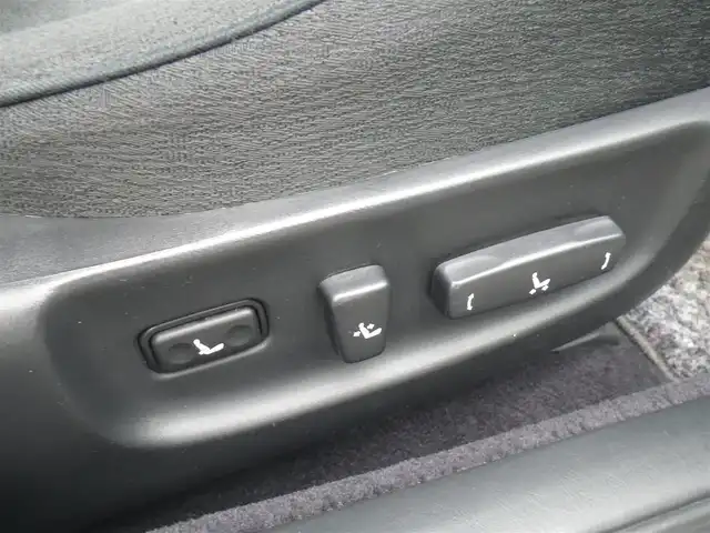 トヨタ ブレビス Ai250 神奈川県 2002(平14)年 4万km シルバーM 登録時39574km/純正オーディオ/運転席パワーシート/キセノンヘッドランプ/フォグランプ/オートライト/キーレスキーx2/電動格納ミラー
