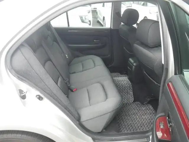 トヨタ ブレビス Ai250 神奈川県 2002(平14)年 4万km シルバーM 登録時39574km/純正オーディオ/運転席パワーシート/キセノンヘッドランプ/フォグランプ/オートライト/キーレスキーx2/電動格納ミラー