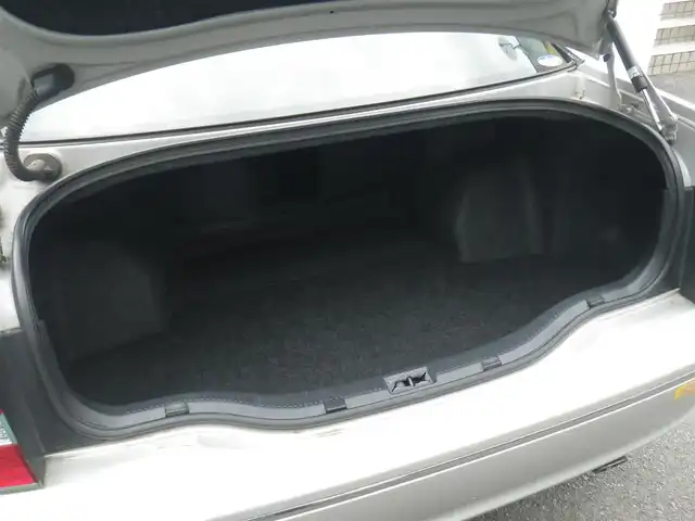 トヨタ ブレビス Ai250 神奈川県 2002(平14)年 4万km シルバーM 登録時39574km/純正オーディオ/運転席パワーシート/キセノンヘッドランプ/フォグランプ/オートライト/キーレスキーx2/電動格納ミラー