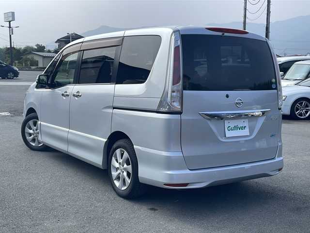 日産 セレナ ハイウェイスター Vセレクション 山梨県 2012(平24)年 13.8万km ブリリアントシルバー 純正SDナビ/Bluetooth接続/CD・DVD再生可能/ワンセグTV/バックカメラ/サイドカメラ/クルーズコントロール/フリップダウンモニター/両側パワースライドドア/横滑り防止装置/ビルトインETC/ドライブレコーダー/ダブルオートエアコン/フロアマット/スペアキー/スマートキー/プッシュスタート/取扱説明書/保証書