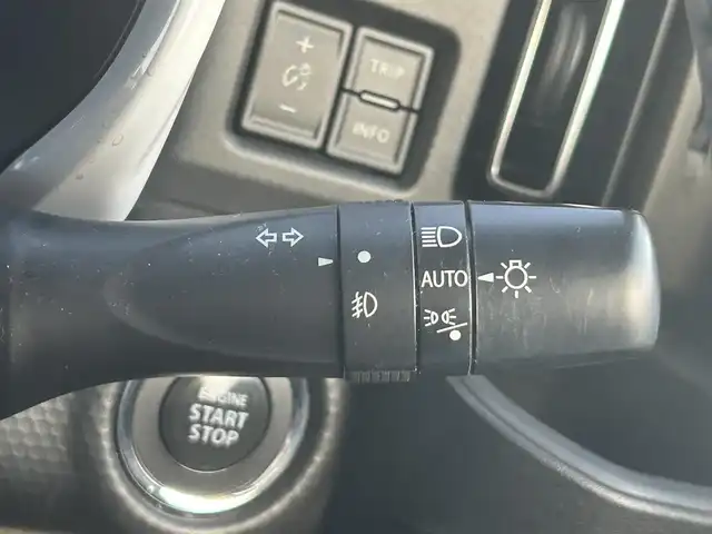 スズキ ハスラー HYBRID X ターボ 岡山県 2020(令2)年 7.5万km ブルーイッシュブラックパール3 登録時走行距離74784km/純正9インチナビ/フルセグTV(AM.FM.CD.DVD.TV.BT)/全方位カメラ/４WD/ETC/ドライブレコーダー/シートヒーター/クリアランスソナー/衝突軽減ブレーキ/横滑り防止装置/クルーズコントロール(追従走行あり)/車線逸脱警報（レーンキープアシスト）/ダウンヒルアシスト/オートライト/アイドリングストップ/15インチ純正AW/純正フロアカバー/保証書/取扱説明書