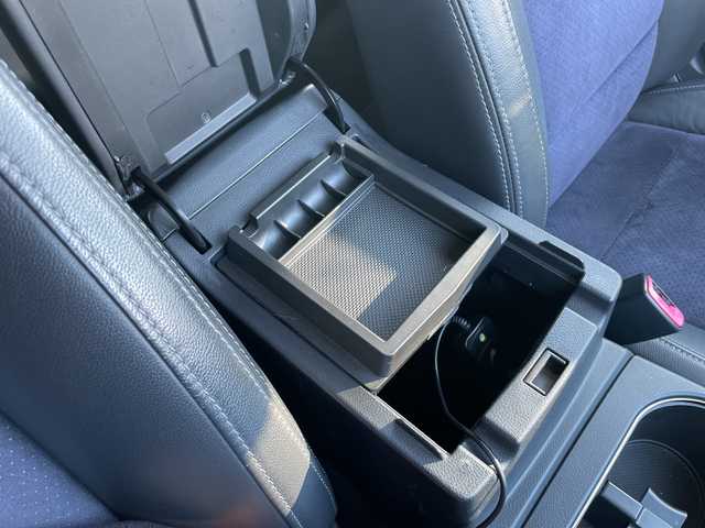 スバル アウトバック リミテッド スマートED 青森県 2016(平28)年 9.1万km クリスタルホワイトP 4WD/純正8インチナビ・フルセグTV/CD・DVD・Bluetooth・SD・HDMI/バックカメラ/ハーフレザーシート/前席パワーシート/前後席シートヒーター/アイサイトver.3/アドバンスドセイフティパッケージ/衝突軽減ブレーキ/追従クルーズコントロール/アクティブレーンキープ/ブラインドスポットモニター/ハイビームアシスト/パドルシフト/前方ドライブレコーダー/サイド・カーテンエアバッグ/ビルトインETC/パドルシフト/LEDヘッドライト/フォグランプ/リアフォグランプ/純正18インチアルミ/ルーフレール