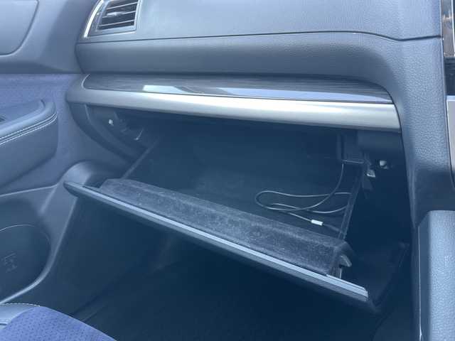 スバル アウトバック リミテッド スマートED 青森県 2016(平28)年 9.1万km クリスタルホワイトP 4WD/純正8インチナビ・フルセグTV/CD・DVD・Bluetooth・SD・HDMI/バックカメラ/ハーフレザーシート/前席パワーシート/前後席シートヒーター/アイサイトver.3/アドバンスドセイフティパッケージ/衝突軽減ブレーキ/追従クルーズコントロール/アクティブレーンキープ/ブラインドスポットモニター/ハイビームアシスト/パドルシフト/前方ドライブレコーダー/サイド・カーテンエアバッグ/ビルトインETC/パドルシフト/LEDヘッドライト/フォグランプ/リアフォグランプ/純正18インチアルミ/ルーフレール