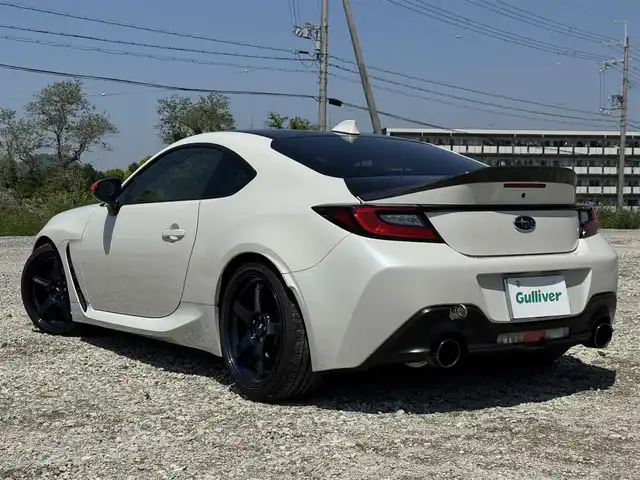 スバル ＢＲＺ S 兵庫県 2021(令3)年 1.4万km クリスタルホワイトP TC-4アドバンレーシング18インチAW/BLITZ車高調/BLITZニュルスペックマフラー/STIフロントアンダースポイラー/HKSカーボンダックテールスポイラー/KENWOODナビ/バックカメラ/フルセグTV/LEDヘッドライト