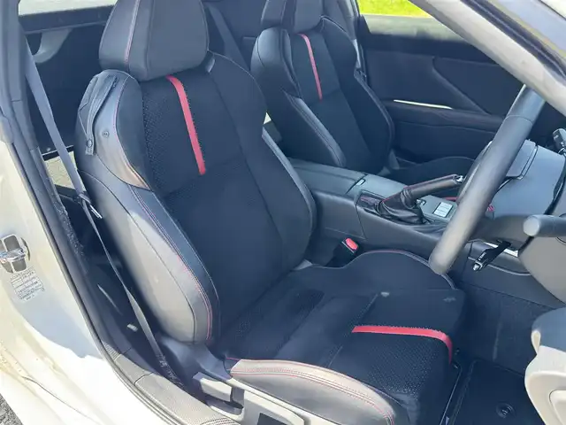 スバル ＢＲＺ S 兵庫県 2021(令3)年 1.4万km クリスタルホワイトP TC-4アドバンレーシング18インチAW/BLITZ車高調/BLITZニュルスペックマフラー/STIフロントアンダースポイラー/HKSカーボンダックテールスポイラー/KENWOODナビ/バックカメラ/フルセグTV/LEDヘッドライト
