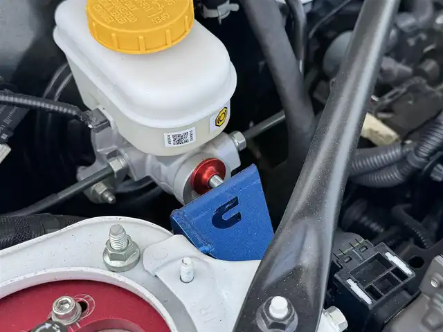 スバル ＢＲＺ S 兵庫県 2021(令3)年 1.4万km クリスタルホワイトP TC-4アドバンレーシング18インチAW/BLITZ車高調/BLITZニュルスペックマフラー/STIフロントアンダースポイラー/HKSカーボンダックテールスポイラー/KENWOODナビ/バックカメラ/フルセグTV/LEDヘッドライト