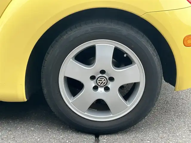 フォルクスワーゲン ニュー ビートル 道東・釧路十勝 2003(平15)年 7.2万km サンフラワー