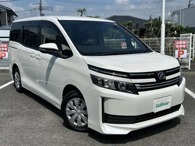 トヨタ ヴォクシー X 静岡県 2014(平26)年 5.5万km ホワイトパールクリスタルシャイン ユーザー買取車両/ALPINEナビ/（FM/CD/DVD/フルセグTV/BT）/ドライブレコーダー/ビルトインETC/フリップダウンモニター/片側パワースライドドア/バックカメラ/純正フロアマット/アイドリンクストップ/横滑り防止装置/保証書/記録簿/取扱説明書