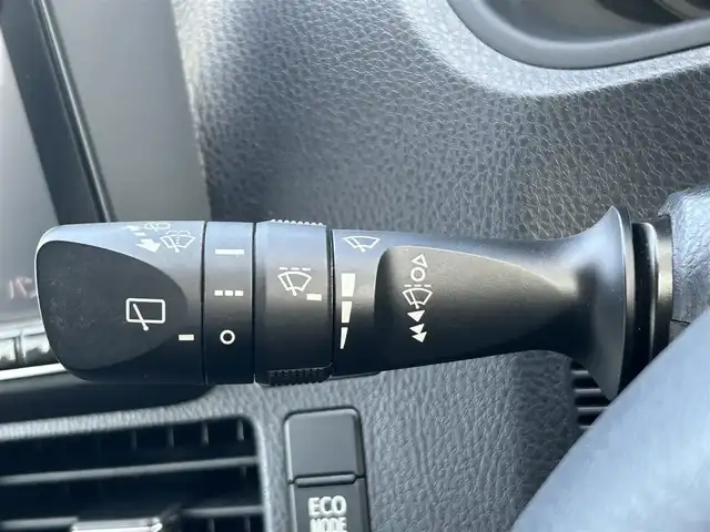 トヨタ ヴォクシー X 静岡県 2014(平26)年 5.5万km ホワイトパールクリスタルシャイン ユーザー買取車両/ALPINEナビ/（FM/CD/DVD/フルセグTV/BT）/ドライブレコーダー/ビルトインETC/フリップダウンモニター/片側パワースライドドア/バックカメラ/純正フロアマット/アイドリンクストップ/横滑り防止装置/保証書/記録簿/取扱説明書