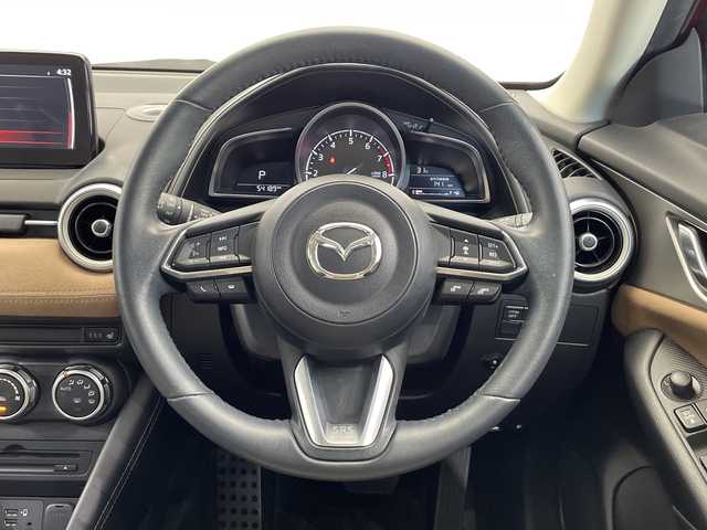 マツダ ＣＸ－３ 15S アーバンドレッサー 栃木県 2021(令3)年 5.5万km ソウルレッドプレミアムメタリック ワンオーナー/特別仕様車/純正ナビ/　（CD/DVD/フルセグTV/Bluetooth/USB）/BOSEサウンドシステム/マツダi-ACTIVSENSE/・アドバンストスマートシティブレーキサポート/・AT誤発進抑制制御/・レーンキープアシストシステム/・アダプティブLEDヘッドライト/・ブラインドスポットモニタリング/・リアクロストラフィックアラート/・ドライバーアテンションアラート/・マツダレーダークルーズコントロール/・360°ビューモニター＋フロントパーキングセンサー/・クルージング＆トラフィックサポート/・交通標識認識システム/ETC/前後ドライブレコーダー/前席シートヒーター/ステアリングヒーター/ヘッドアップディスプレイ/禁煙車/LEDヘッドライト/スマートキー/アイドリングストップ/純正AW/純正フロアマット/スマートキー/保証書/取扱説明書
