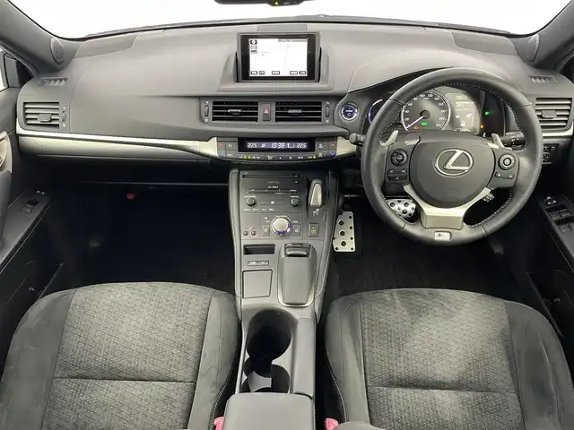 レクサス ＣＴ 200h Fスポーツ 埼玉県 2015(平27)年 2.6万km プラチナムシルバーメタリック 純正ナビ/純正17inＡＷ　/スウェード生地シート　/D/N席シートヒーター　/パドルシフト　/モード切替　/パワーシート　/ワンセグＴＶ　/ＢＴ　/ＣＤ　/バックカメラ　　/スペアキー　/ドラレコ　/クルコン　/ＡＡＣ　/ＬＥＤヘッドライト