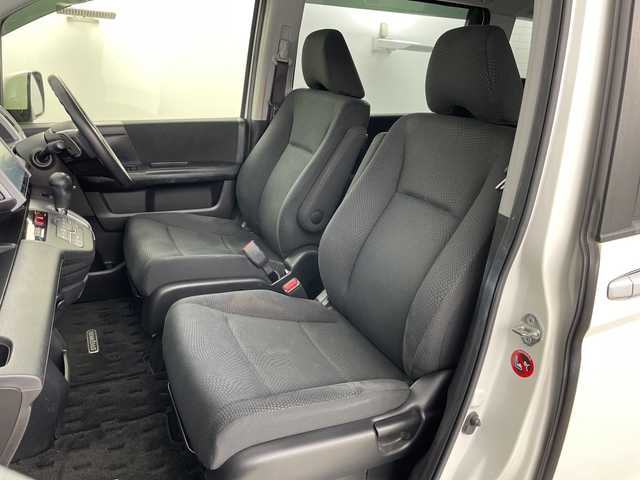 ホンダ ステップワゴン スパーダ S 愛知県 2014(平26)年 8.1万km ホワイトオーキッドパール 禁煙車/純正9インチナビ/（CD/DVD/Bluetooth/フルセグTV/SD)/バックカメラ/クルーズコントロール/ETC/左側パワースライドドア/アイドリングストップ/純正16インチアルミホイール/スマートキー/HIDヘッドライト/フロントフォグランプ/オートライト/純正フロアマット/横滑り防止装置/オートエアコン/ステアリングスイッチ/電動格納ミラー