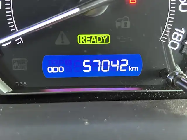 トヨタ エスクァイア ハイブリッド Gi ブラックテーラード 愛知県 2016(平28)年 5.7万km ブラック 社外８V型ナビ【Bluetooth CD DVD SD フルセグ 品番：AVIC-RL99】/ETC/バックカメラ/両側パワースライドドア/クルーズコントロール/衝突軽減ブレーキ/車両接近通報装置/レーンキープアシスト/先行車発信告知/前後コーナーセンサー/オートライト/オートマチックハイビーム/フォグランプ/ナノイー/ステアリングリモコン/合皮シート/前席シートヒーター/ウォークスルー/ドアバイザー/オート電動格納ドアミラー/純正フロアマット/禁煙車