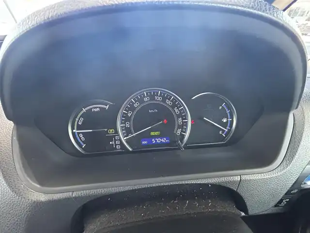 トヨタ エスクァイア ハイブリッド Gi ブラックテーラード 愛知県 2016(平28)年 5.7万km ブラック 社外８V型ナビ【Bluetooth CD DVD SD フルセグ 品番：AVIC-RL99】/ETC/バックカメラ/両側パワースライドドア/クルーズコントロール/衝突軽減ブレーキ/車両接近通報装置/レーンキープアシスト/先行車発信告知/前後コーナーセンサー/オートライト/オートマチックハイビーム/フォグランプ/ナノイー/ステアリングリモコン/合皮シート/前席シートヒーター/ウォークスルー/ドアバイザー/オート電動格納ドアミラー/純正フロアマット/禁煙車