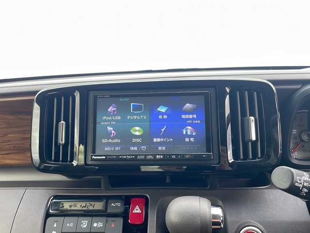 ホンダ Ｎ ＯＮＥ セレクト 三重県 2018(平30)年 0.3万km プレミアムアイボリーパール2トーン 社外ナビ/ETC/バックカメラ/ハーフレザーシート/シートヒーター/USB給電/シティブレーキアクティブシステム/後コーナーセンサー/ECON/アイドリングストップ/横滑り防止/純正フロアマット