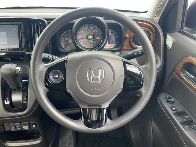 ホンダ Ｎ ＯＮＥ セレクト 三重県 2018(平30)年 0.3万km プレミアムアイボリーパール2トーン 社外ナビ/ETC/バックカメラ/ハーフレザーシート/シートヒーター/USB給電/シティブレーキアクティブシステム/後コーナーセンサー/ECON/アイドリングストップ/横滑り防止/純正フロアマット